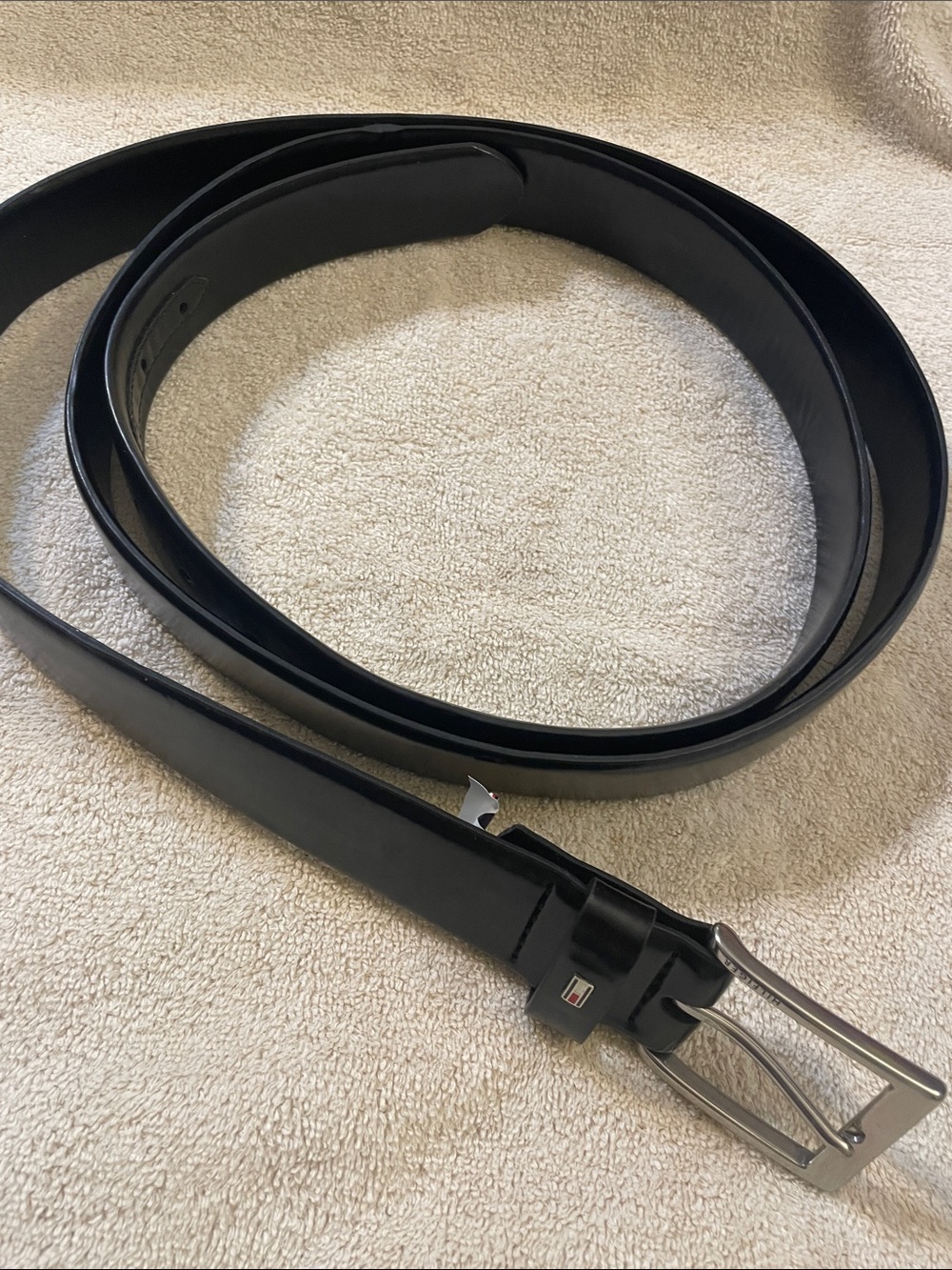 Tommy Hilfiger Black Leather Belt with Silver-Tone Buckle